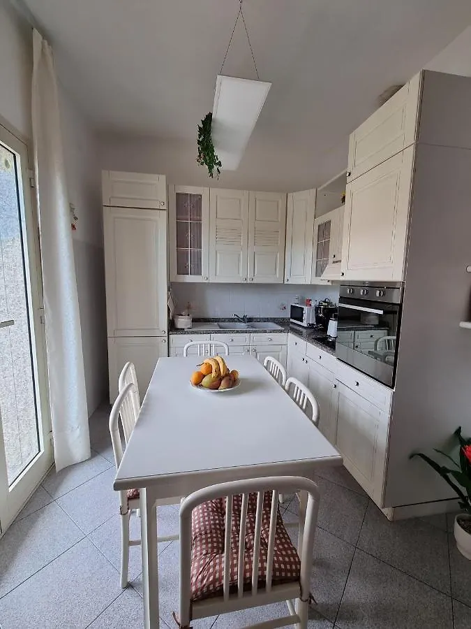 La Casa Di Sandra Carbonia 0*,